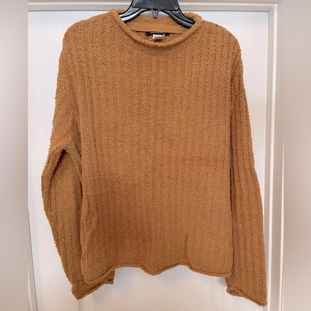 Peter Carol long sleeve crewneck sweater size XLarge in mustard camel yellow